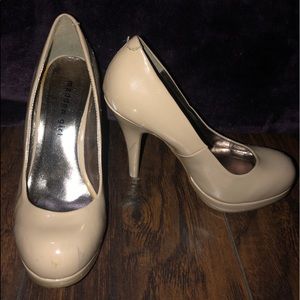 Tan madden girl pumps